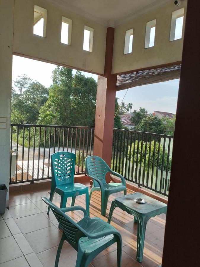 Penginapan Syariah Parit  Экстерьер фото